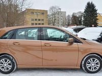 Gebraucht Mercedes B180 122 PS (89 kW) 2012 Gold Van / Kleinbus