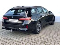 Gebraucht BMW 540 M Sport 299 PS (219 kW) 2025 Black sapphire metallic Kombi