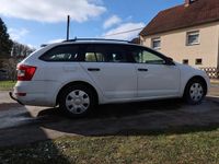 Gebraucht Skoda Octavia 105 PS (77 kW) 2015 Weiß Kleinwagen