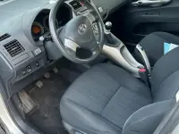 Gebraucht Toyota Auris 126 PS (92 kW) 2009 Silber Kleinwagen