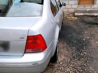 Second-hand VW Bora 105 CP (77 kW) 2002 Argintiu Berlinǎ