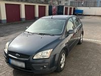 Gebraucht Ford Focus 125 PS (91 kW) 2008 Grau Limousine