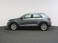 Gebraucht VW T-Roc Style 150 PS (110 kW) 2024 Grau SUV