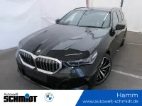 Gebraucht BMW 540 M Sport 303 PS (222 kW) 2025 Saphirschwarz Kombi