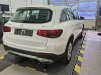 Gebraucht Mercedes GLC300 194 PS (142 kW) 2021 Polarweiss SUV