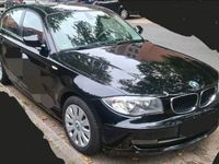 Gebraucht BMW 116 122 PS (89 kW) 2011 Schwarz Kleinwagen
