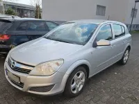 Usata Opel Astra Edition 90 CV (66 kW) 2007 Argento Berlina