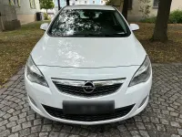 Gebraucht Opel Astra Sport 140 PS (102 kW) 2012 Weiß Kleinwagen