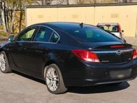 Usado Opel Insignia 160 HP (117 kW) 2011 Preto Sedan