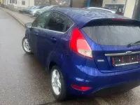 Gebraucht Ford Fiesta Titanium 125 PS (91 kW) 2015 Blau Kleinwagen
