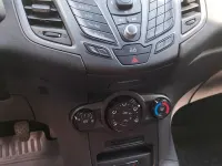 Gebraucht Ford Fiesta 101 PS (74 kW) 2013 Rot Kleinwagen