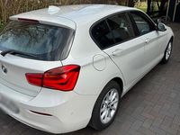 Gebraucht BMW 116 Advantage 109 PS (80 kW) 2019 Weiß Kleinwagen