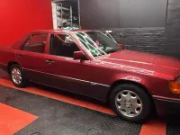 Gebraucht Mercedes 220 150 PS (110 kW) 1993 Rot Limousine