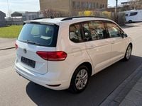 Gebraucht VW Touran 116 PS (85 kW) 2019 Weiß Van / Kleinbus