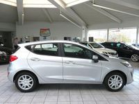 Gebraucht Ford Fiesta Trend 71 PS (52 kW) 2017 Silber Limousine