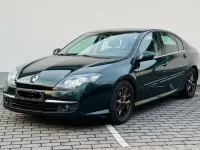 Gebraucht Renault Laguna III Dynamique 170 PS (125 kW) 2008 Grün "vetivier" Kleinwagen