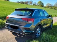 Używany VW T-Roc 110 KM (80 kW) 2021 Szary SUV