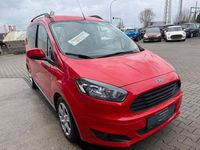 Gebraucht Ford Tourneo Courier 101 PS (74 kW) 2018 Rot Van / Kleinbus