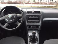 Gebraucht Skoda Octavia 105 PS (77 kW) 2013 Schwarz Kombi