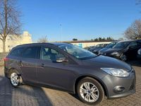 Gebraucht Ford Focus Trend 125 PS (91 kW) 2012 Midnight skygrau metallic Kombi