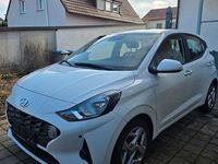 Gebraucht Hyundai i10 GO! 67 PS (49 kW) 2023 Weiß Kleinwagen