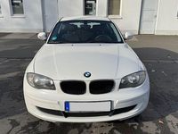 Gebraucht BMW 116 122 PS (89 kW) 2011 Weiß Kleinwagen