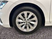 Gebraucht Skoda Superb Selection 150 PS (110 kW) 2024 Purity weiss Kombi