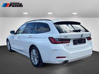 Gebraucht BMW 320 190 PS (139 kW) 2024 Alpinweiß uni Kombi