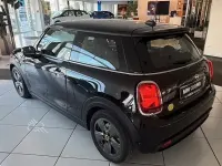 Gebraucht Mini Cooper SE Essential 135 kW (184 PS) 2023 Schwarz Kleinwagen