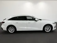 Gebraucht Audi A5 Sport 204 PS (150 kW) 2025 Gletscherweiß metallic Kombi