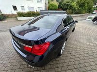 Gebraucht BMW 740 306 PS (225 kW) 2011 Schwarz Limousine