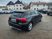 Gebraucht Mercedes A180 116 PS (85 kW) 2018 Schwarz Limousine