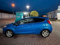 Gebraucht Ford Fiesta SYNC Edition 101 PS (74 kW) 2013 Blau Kleinwagen