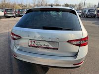 Gebraucht Skoda Superb Ambition 150 PS (110 kW) 2022 Silber Kombi