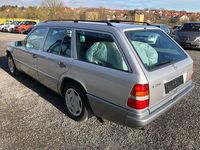 Second-hand Mercedes E250 113 CP (83 kW) 1995 Argintiu Break