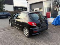 Gebraucht Peugeot 206+ Basis 73 PS (53 kW) 2011 Schwarz Kleinwagen