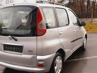Gebraucht Toyota Yaris 106 PS (77 kW) 2001 Grau Kombi