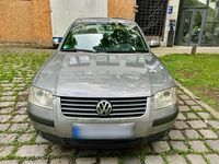 Gebraucht VW Passat 150 PS (110 kW) 2002 Grau Limousine