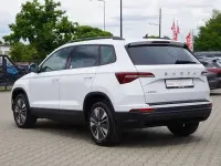 Gebraucht Skoda Karoq Tour 150 PS (110 kW) 2023 Moonweiss metallic (metallic) SUV