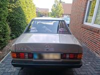 Second-hand Mercedes 190 72 CP (52 kW) 1987 Andere farben Berlinǎ