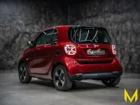 Gebraucht Smart ForTwo Coupé Passion Exclusive 60 kW (82 PS) 2024 Rot Coupé