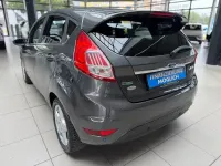 Gebraucht Ford Fiesta Titanium 125 PS (91 kW) 2015 Grau Kleinwagen