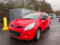 Gebraucht Hyundai i20 Classic 77 PS (56 kW) 2010 Rot Limousine