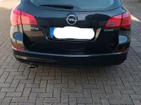 Usata Opel Astra 140 CV (102 kW) 2012 Nero Berlina