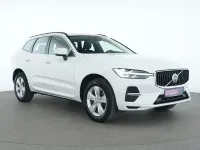 Gebraucht Volvo XC60 Momentum 197 PS (144 kW) 2022 Ice white SUV