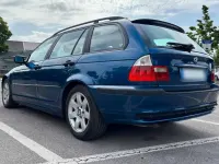 Gebraucht BMW 320 150 PS (110 kW) 2002 Blau Kombi