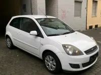 Usata Ford Fiesta 84 CV (61 kW) 2008 Bianco Utilitaria