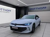 Gebraucht VW Passat Elegance 193 PS (141 kW) 2024 Pure white Kombi