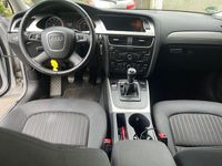 Gebraucht Audi A4 Ambition 179 PS (131 kW) 2011 Grau Limousine