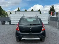 Używany Dacia Sandero Stepway 84 KM (61 kW) 2012 Srebrny Sedan/Limuzyna